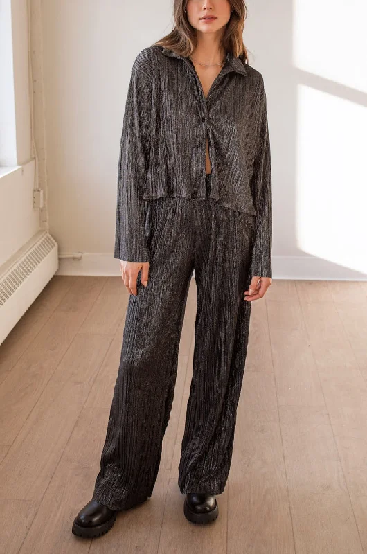 Weekend Shopping Extravaganza Memo Black | Wide Leg Pleated Pants