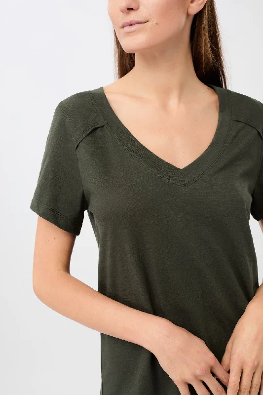 Weekend Discounts to Grab The New V-Neck (Jungle), GOTS