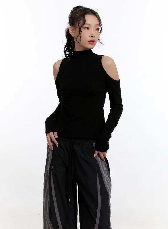 Massive Deal Slim-Fit Turtleneck Cut Out Top CN421